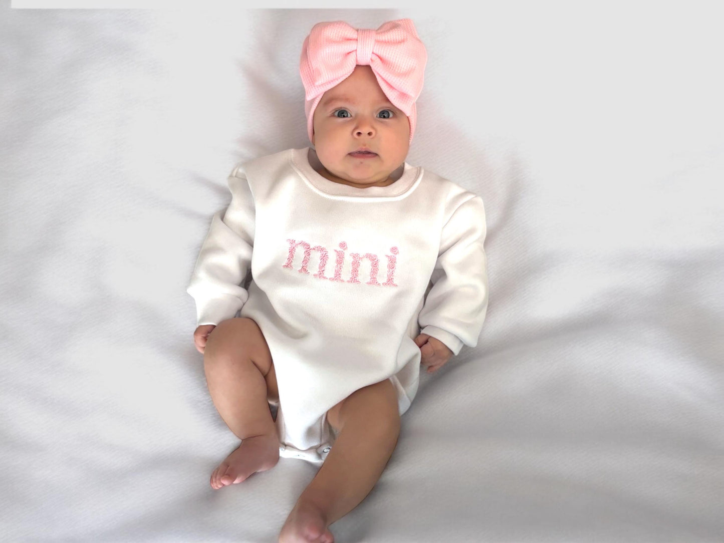 mama mini matching sweatshirt set, mama sweatshirt, floral mama sweatshirt , spring mom, Mother’s Day gift, gift for mom, girl mom, mommy and me outfit, baby girl gift, girl baby shower gift, baby girl bow, floral embroidery, spring mom