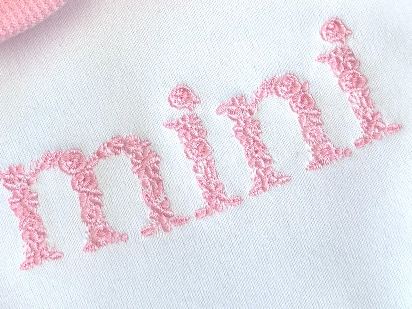 mama mini matching sweatshirt set, mama sweatshirt, floral mama sweatshirt , spring mom, Mother’s Day gift, gift for mom, girl mom, mommy and me outfit, baby girl gift, girl baby shower gift, baby girl bow, floral embroidery, spring mom, mini shirt