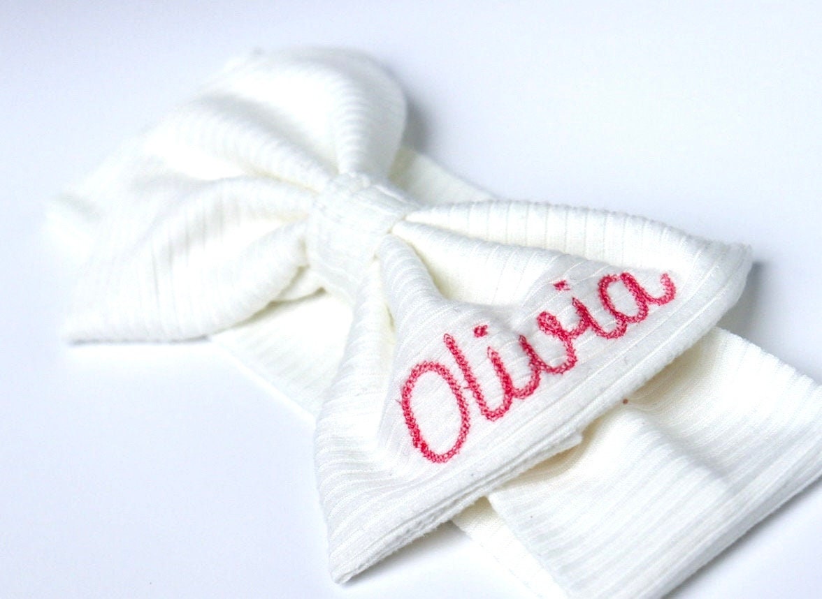 Personalized Bow Headband Pink Gift Set with Baby girl name. Custom baby gift with stretchy headband monogrammed bows for baby gift