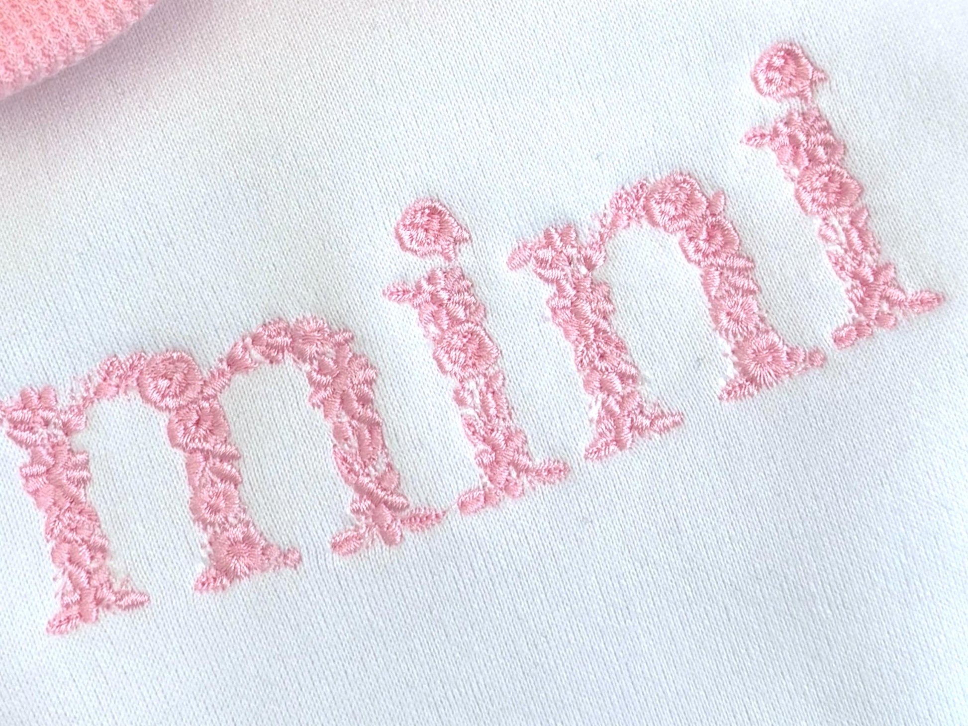 mama mini matching sweatshirt set, mama sweatshirt, floral mama sweatshirt , spring mom, Mother’s Day gift, gift for mom, girl mom, mommy and me outfit, baby girl gift, girl baby shower gift, baby girl bow, floral embroidery, spring mom, mini shirt